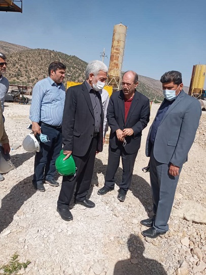 بازدید معاون وزیر نیرو در امور آب وآبفا از خط دوم آبرسانی به شیراز